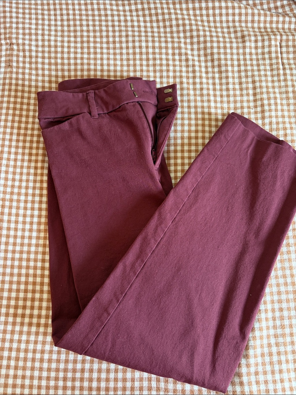 Old Navy Men's Chinos in Burgundy